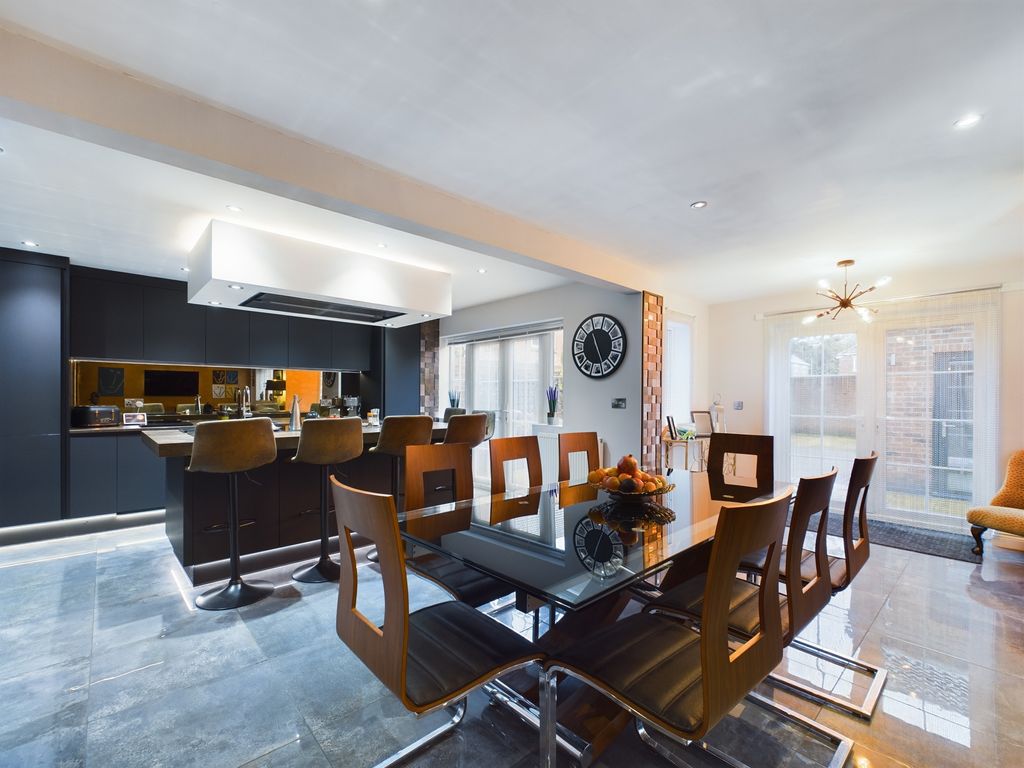 6 bed detached house for sale in Harris View, Epworth, Doncaster DN9, £525,000 Zoopla