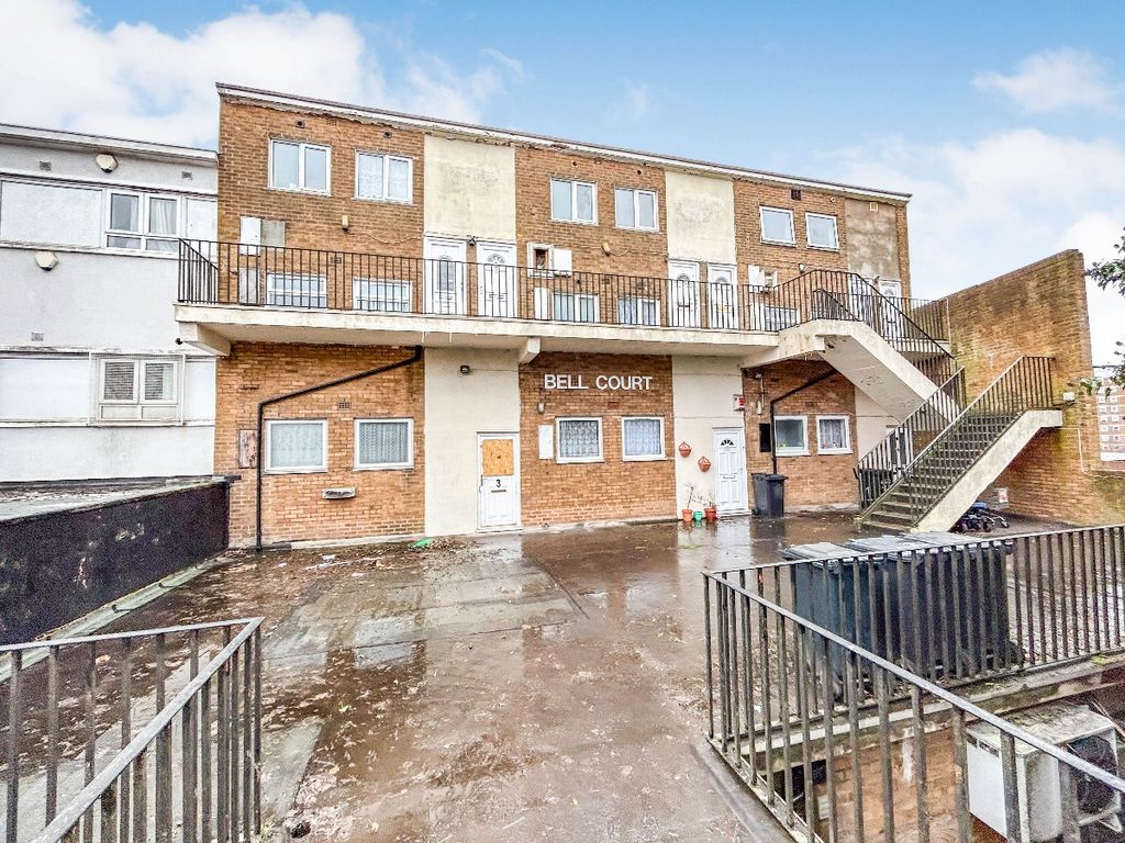 1 bed flat to rent in Flat, Bell Court, Bell Street South, Brierley
