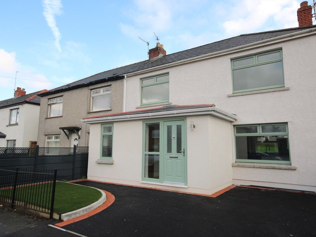 3 bed semidetached house for sale in Bloomfield Road, Blackwood NP12