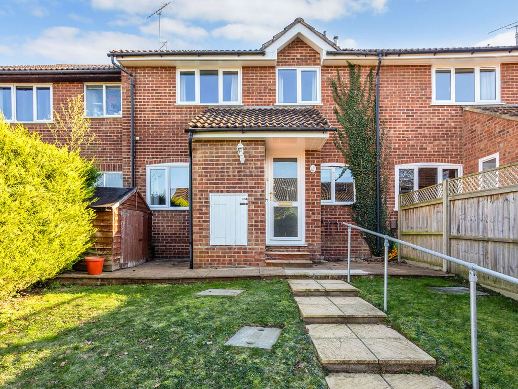 2 bed terraced house for sale in Gorse Court, Guildford GU4, £325,000