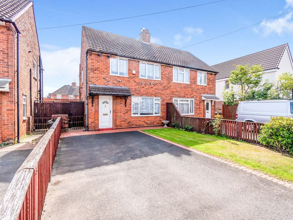 3 bed semidetached house for sale in Adams Close, Tipton DY4 Zoopla