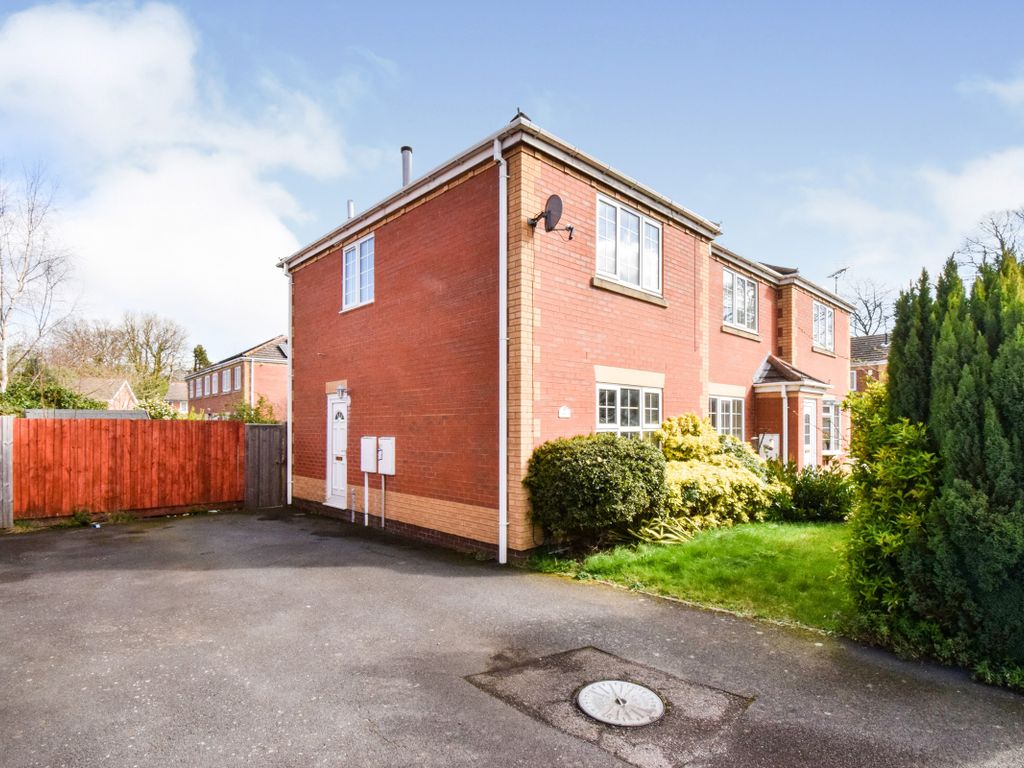 2 bed semidetached house to rent in Perry Grove, Loughborough LE11