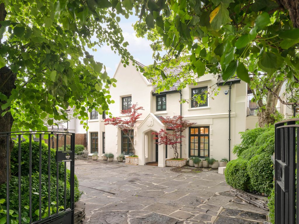 5 bed detached house for sale in Marlborough Place, London NW8, £