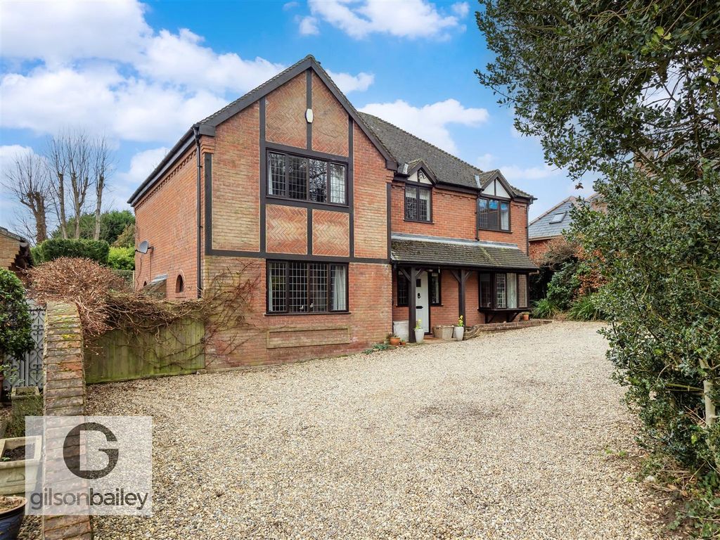 4 bed detached house for sale in Barber Place, Thorpe St. Andrew