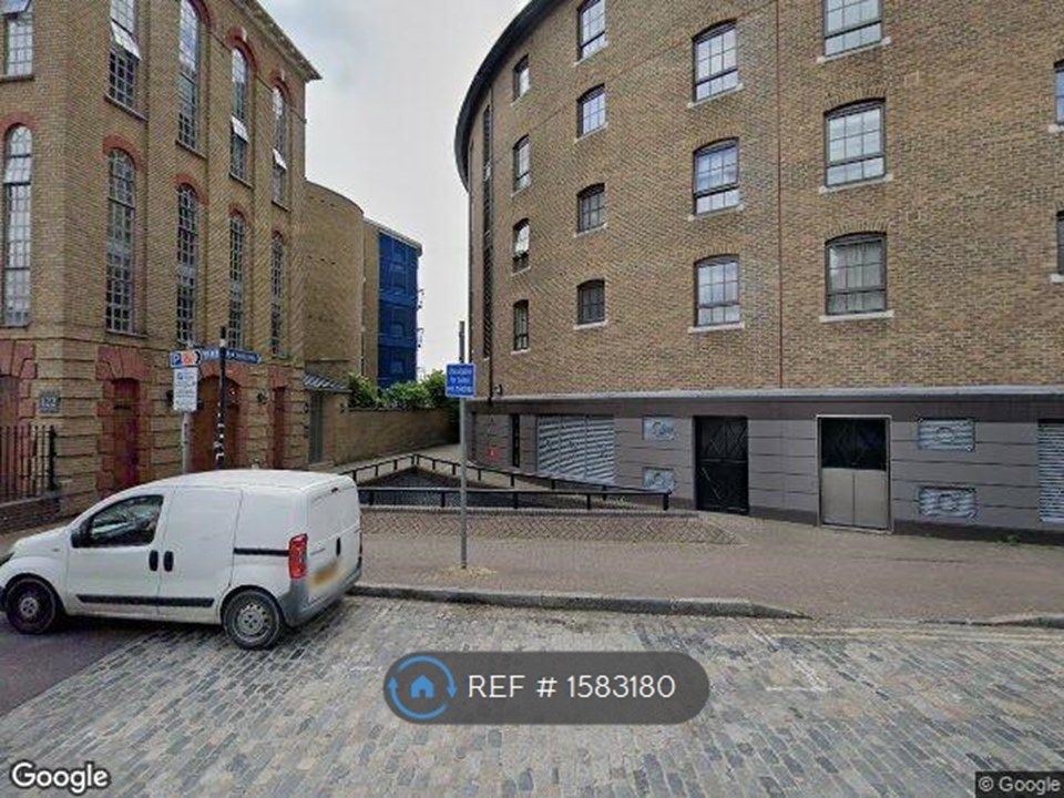 2 bed flat to rent in Tower Bridge Wharf, London E1W Zoopla