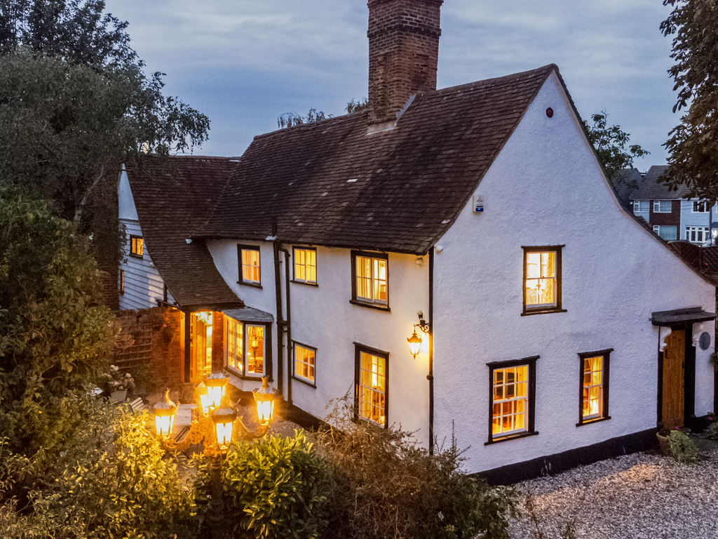 4 bed detached house for sale in Kings Hill, Rochford, Essex SS4, £