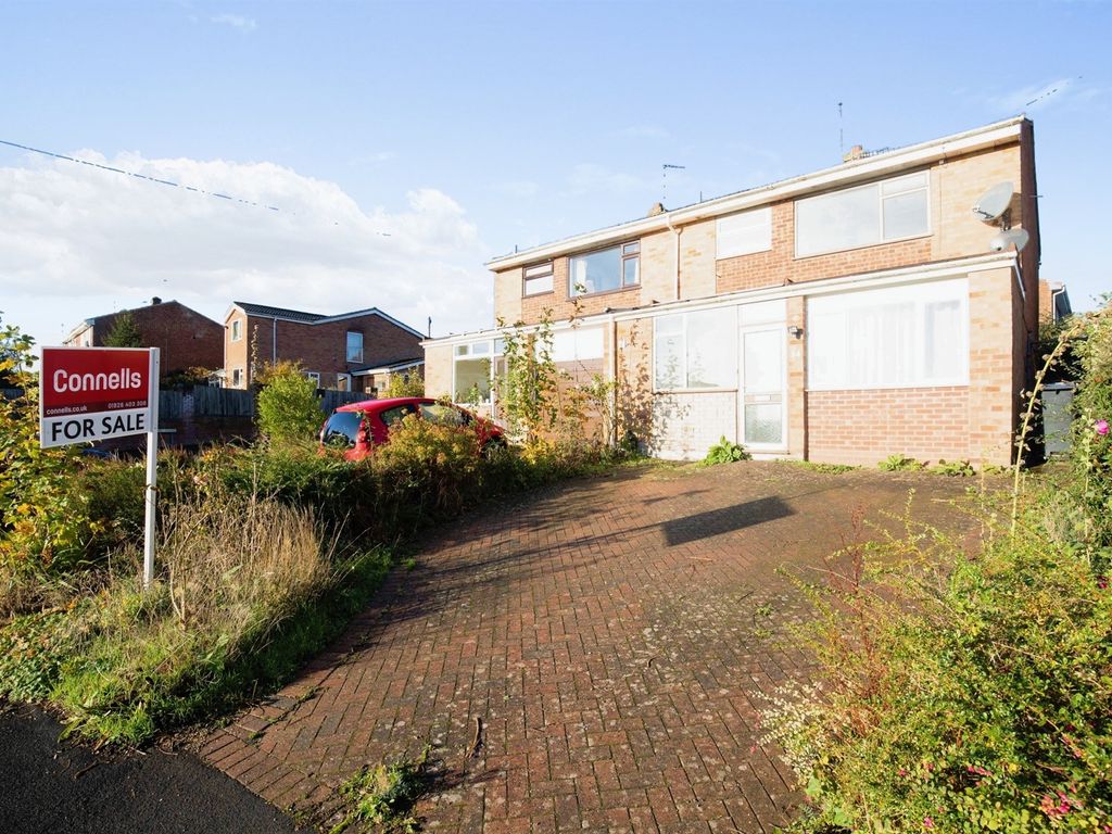 3 bed semidetached house for sale in Dorchester Avenue, Hampton Magna