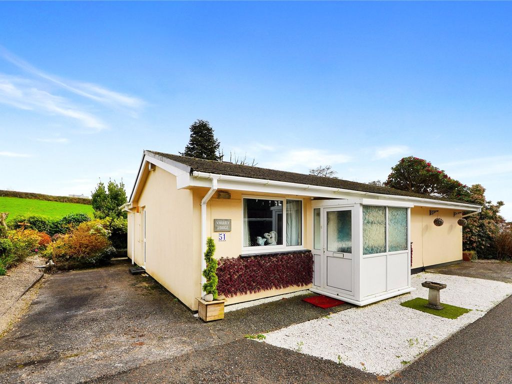 3 bed bungalow for sale in Rosecraddoc Bungalow Estate, Liskeard, Cornwall PL14, £90,000 Zoopla