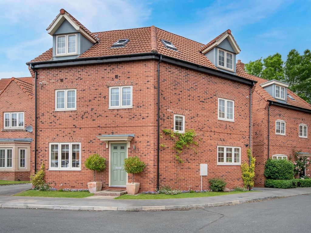 5 bed link detached house for sale in Baker Avenue, GringleyOnThe