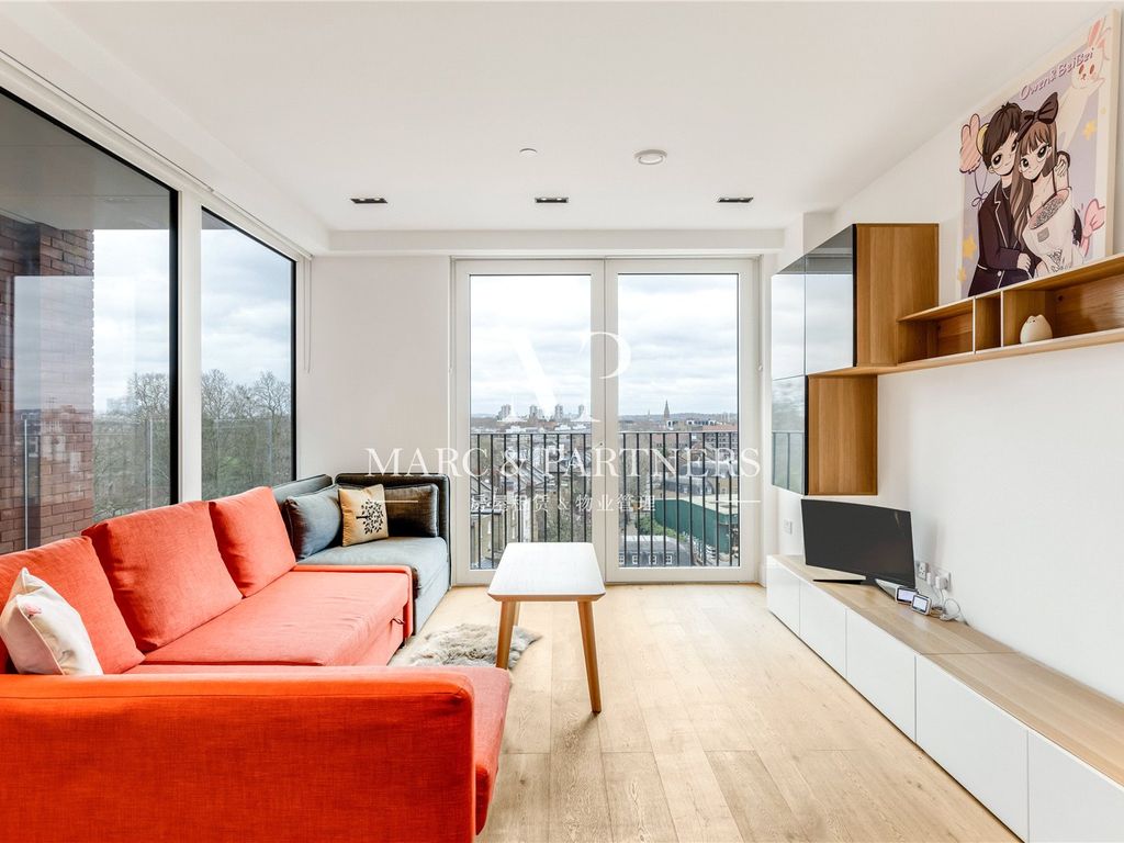 2 bed flat to rent in Exchange Gardens, Keybridge London, London SW8, £