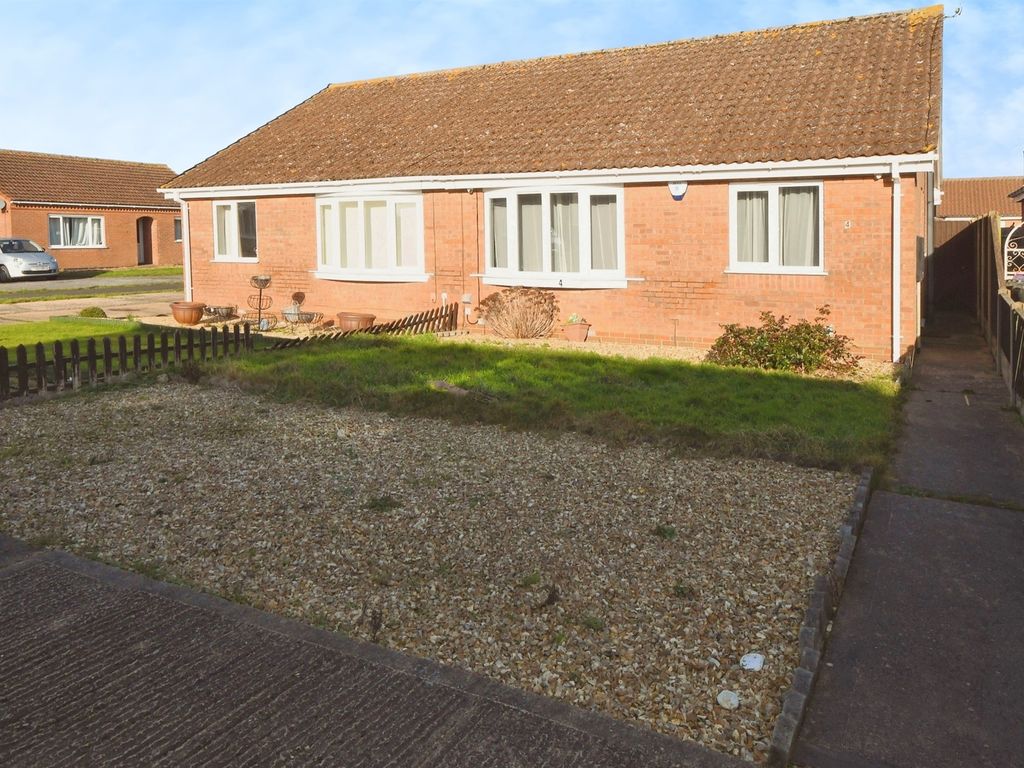 2 bed semidetached bungalow for sale in Skipworth Way, Skegness PE25, £150,000 Zoopla