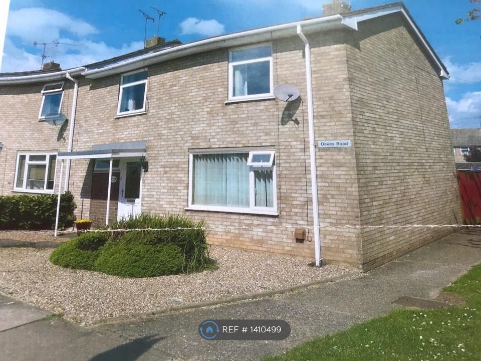 3 bed semidetached house to rent in Oakes Road, Bury St. Edmunds IP32