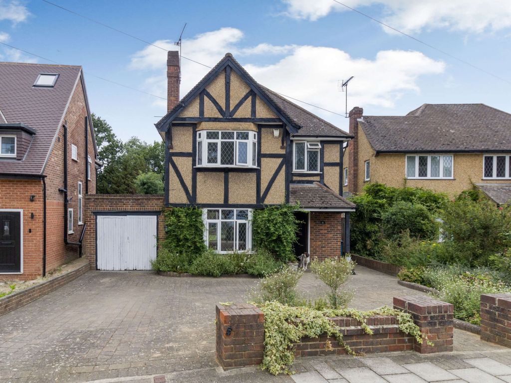 3 bed detached house for sale in Cuckoo Hill Drive, Pinner HA5, £