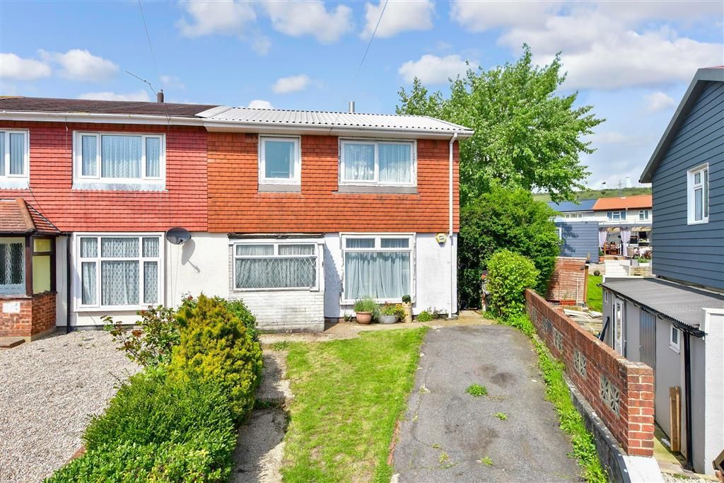 3 bed end terrace house for sale in Birdlip Road, Paulsgrove