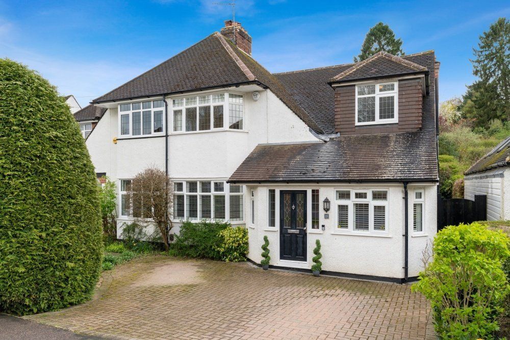 3 bed semidetached house for sale in Whitelands Avenue, Chorleywood