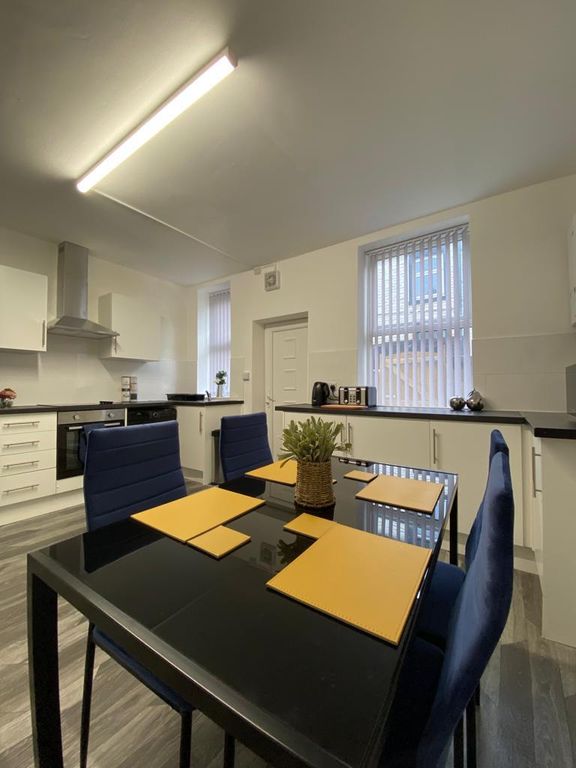 4 bed property for sale in Raglan Road, Burnley BB11, £110,000 Zoopla