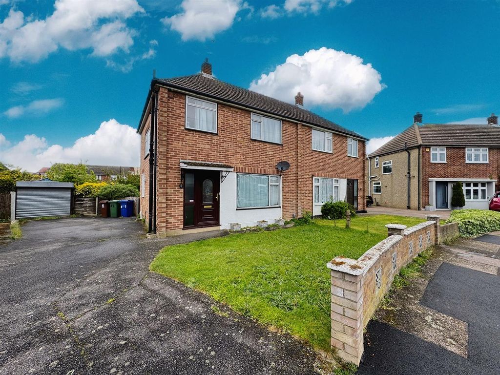 3 bed semidetached house for sale in Second Avenue, StanfordLeHope