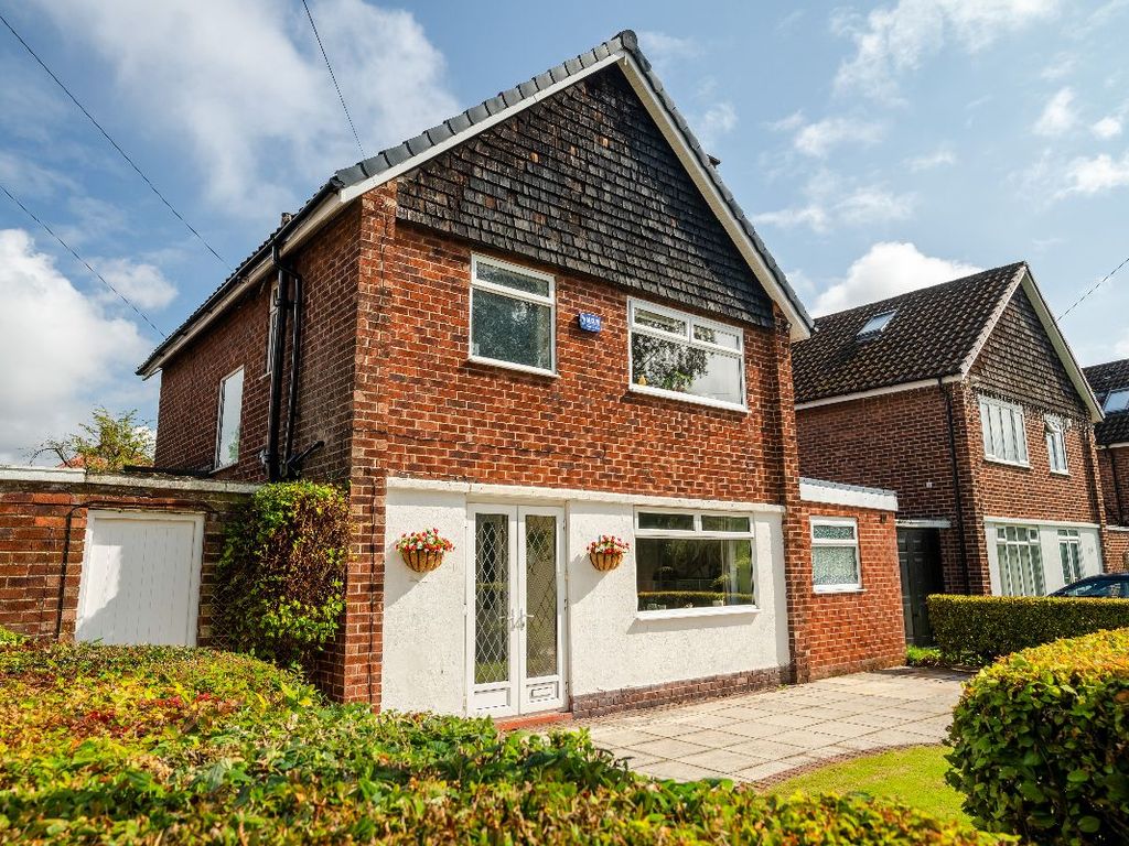 4 bed detached house for sale in Bartley Road, Manchester M22, £475,000