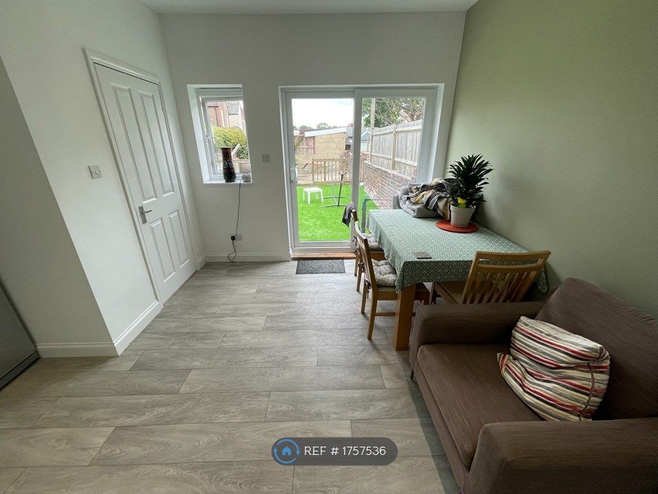 4 bed terraced house to rent in Queens Road, Portsmouth PO2 Zoopla