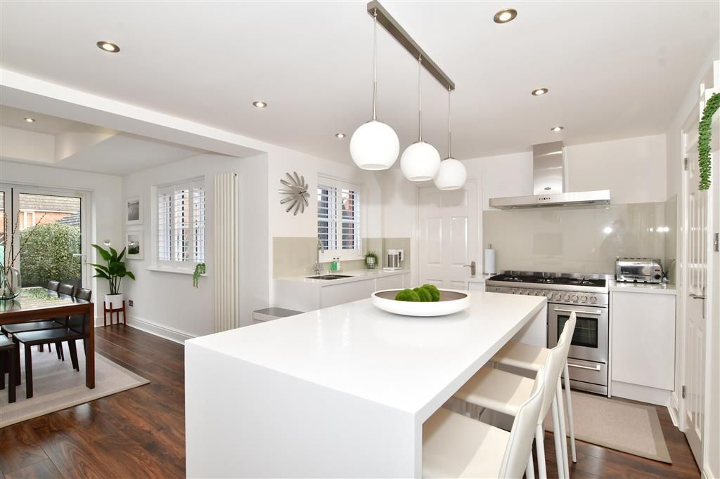 Hertsfield Avenue, Frindsbury, Rochester, Kent ME2  