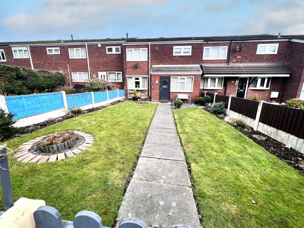 3 bed terraced house for sale in Lewis Close, Willenhall WV12, £160,000