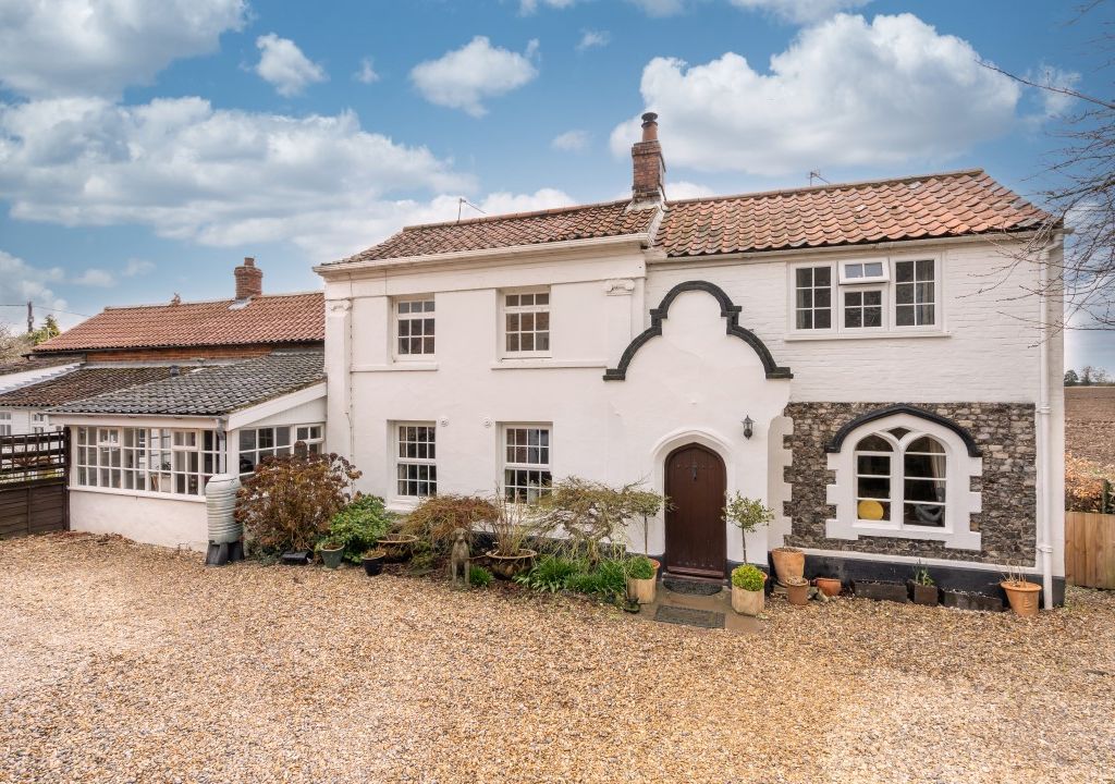 6 bed cottage for sale in The Hill, Swanton Abbott, Norwich NR10, £