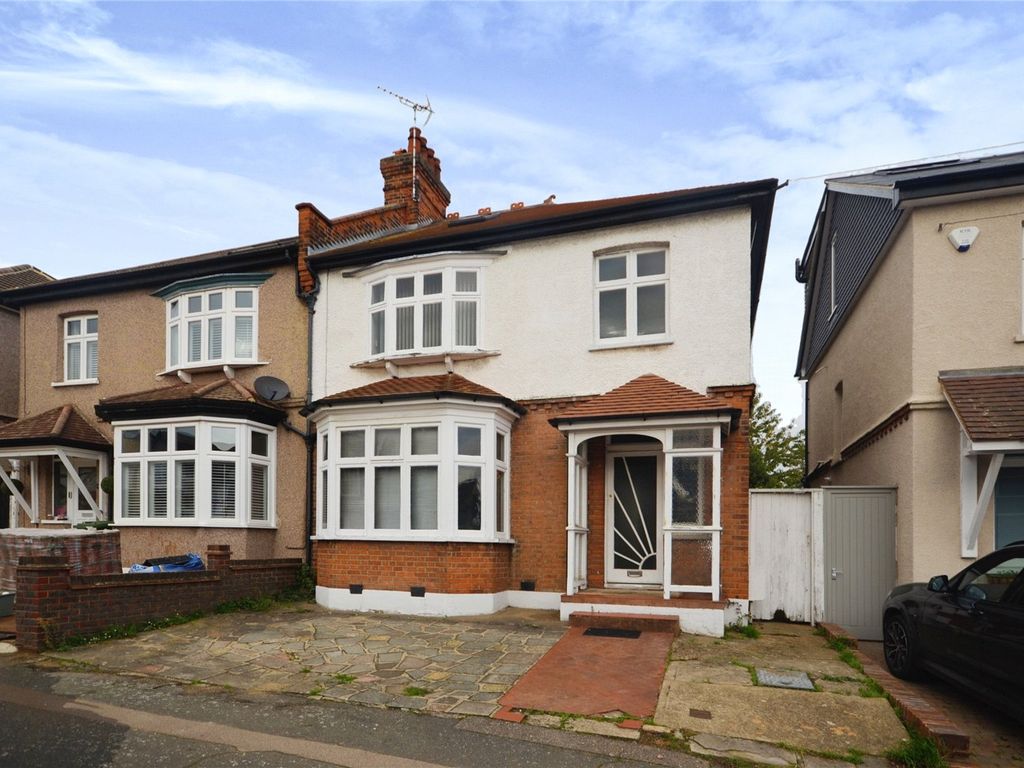 Gaynes Road, Upminster RM14  