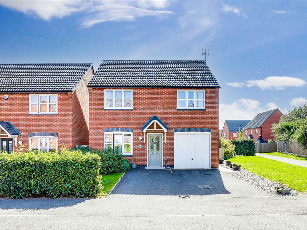 4 bed detached house for sale in Chadburn Road, Linby, Nottinghamshire