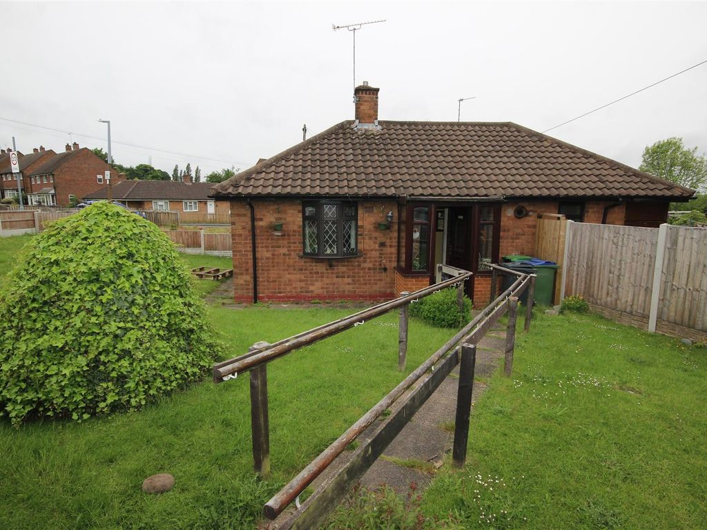 1 bed semidetached bungalow for sale in Bleakhouse Road, Oldbury B68