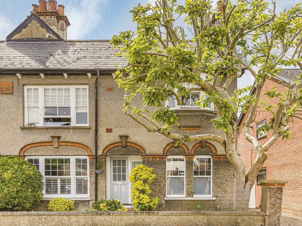 2 bed for sale in Fairfax Road, Hertford SG13, £400,000 Zoopla