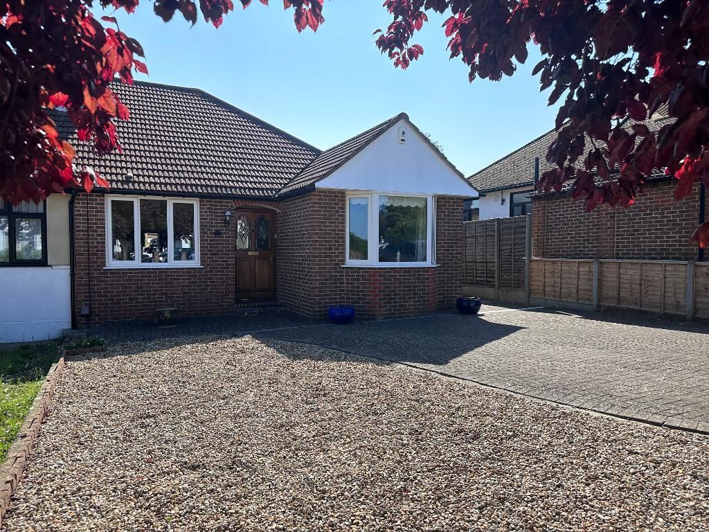 2 bed semidetached bungalow for sale in Malvern Road, Orpington, Kent