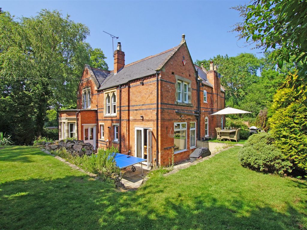 4 bed detached house for sale in Greenhill, Blackwell B60, £875,000