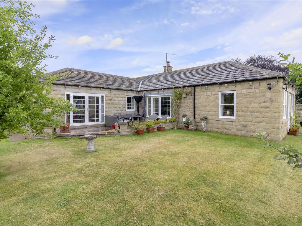 2 bed detached bungalow for sale in Leathley Lane, Leathley, Otley LS21