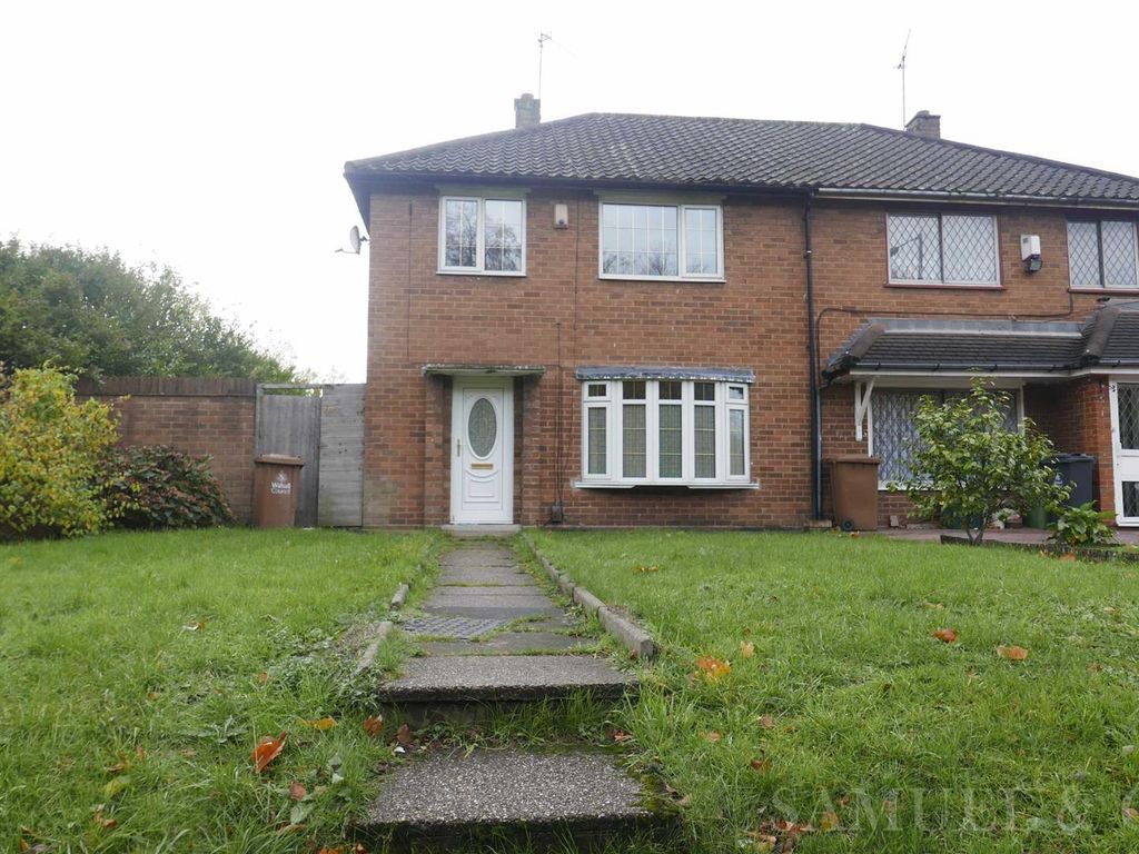 3 bed semidetached house to rent in Park Lane, Wednesbury WS10, £950