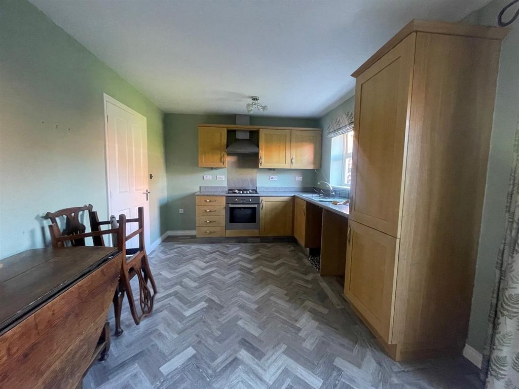 3 bed semidetached house to rent in Newbridge Hill, Louth LN11 Zoopla