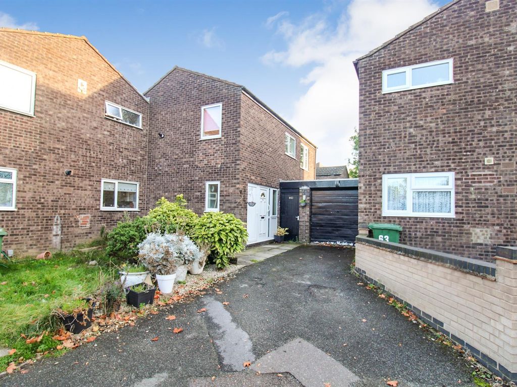 3 bed semidetached house for sale in Dresden Close, Corby NN18 Zoopla
