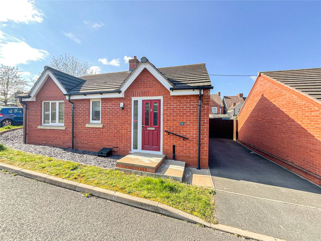 2 bed bungalow for sale in Bramble Close, Wilnecote, Tamworth