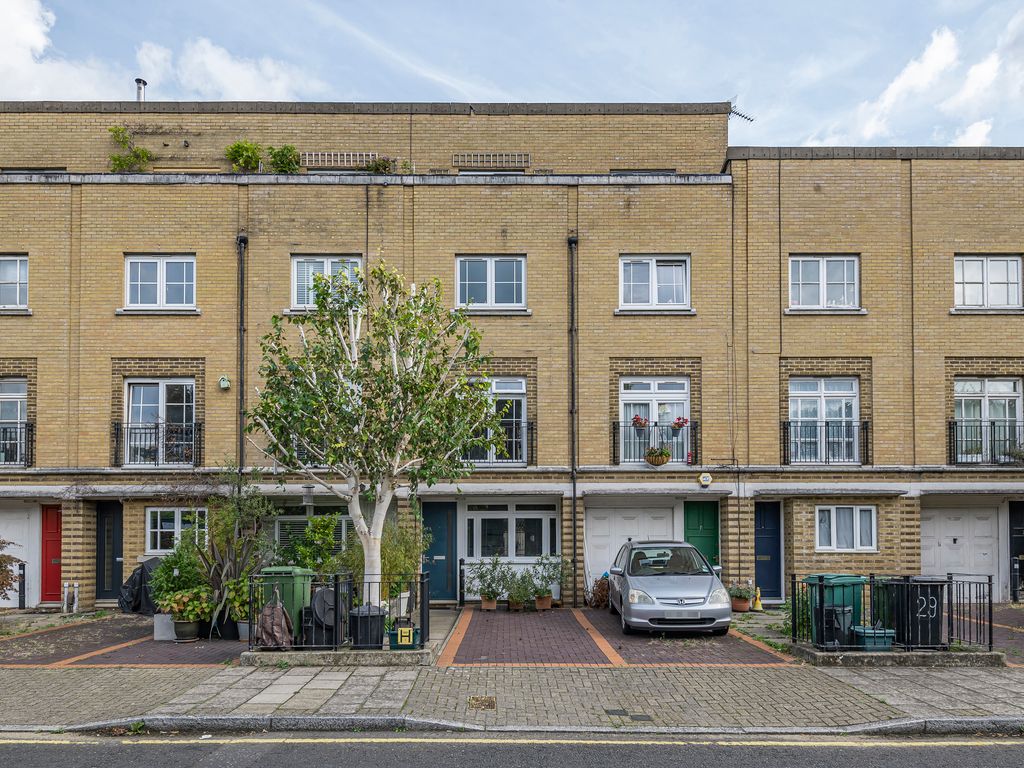 Parkside Crescent, London N7  