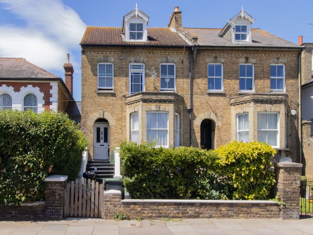 4 bed semidetached house for sale in Canterbury Road, Herne Bay CT6, £
