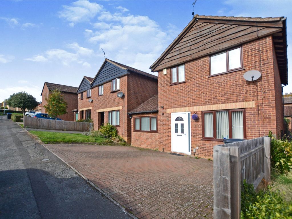 4 bed detached house for sale in Codlin Close, Little Billing