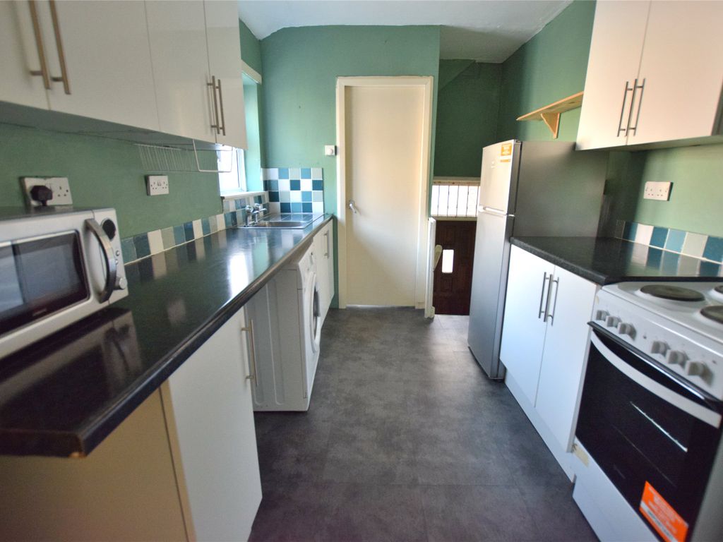 2 bed flat to rent in Eastbourne Avenue, Gateshead NE8, £595 pcm Zoopla