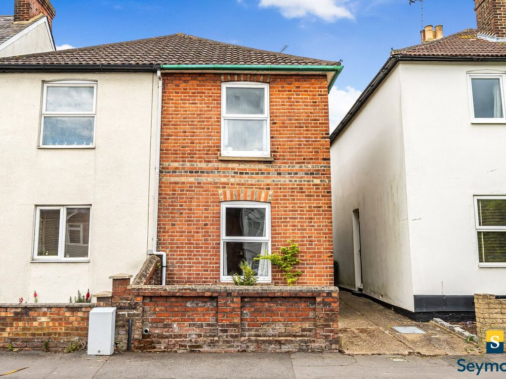 2 bed semidetached house for sale in Guildford, Surrey GU2, £385,000