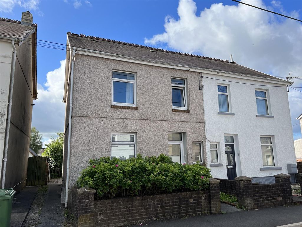 3 bed semidetached house for sale in Margaret Road, Llandybie, Ammanford SA18 Zoopla