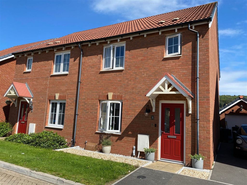 3 bed semidetached house for sale in Kingfisher Close, Seaton EX12, £
