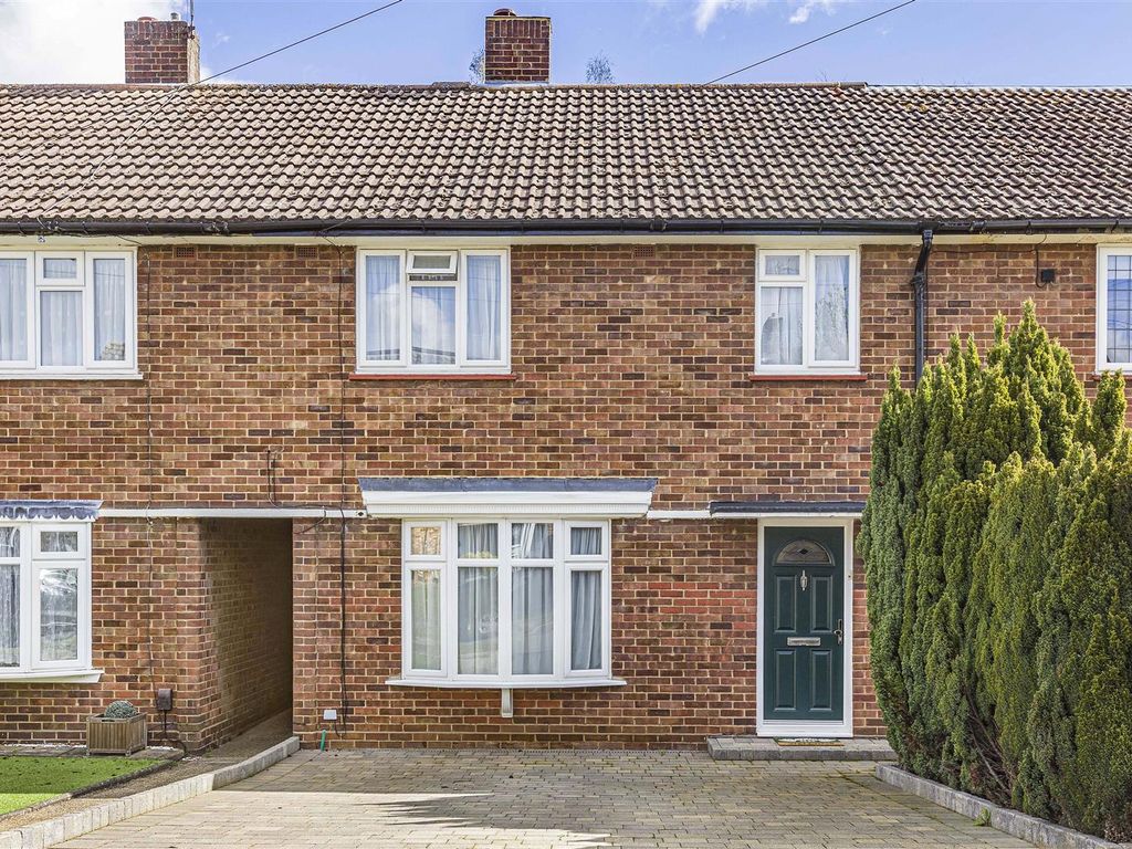 3 bed terraced house for sale in Tudor Way, Hertford SG14 Zoopla