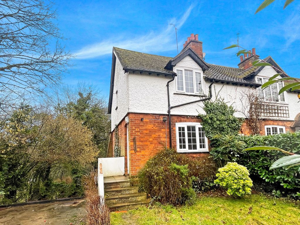 2 bed end terrace house for sale in Ballinger, Great Missenden HP16, £