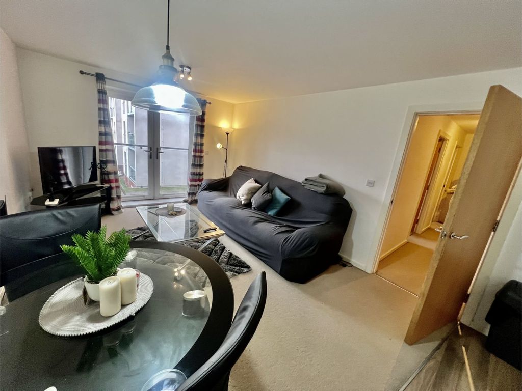 2 bed flat to rent in 1B Elmira Way, Salford M5 Zoopla