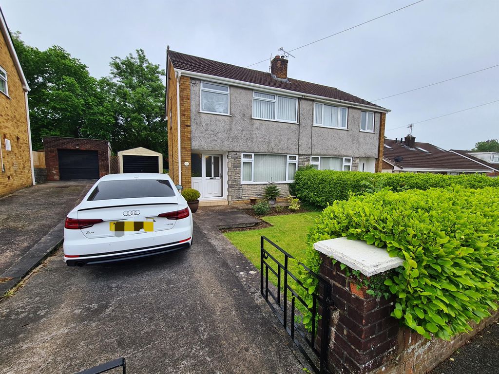 3 bed semidetached house for sale in Deri Avenue, Pencoed, Bridgend