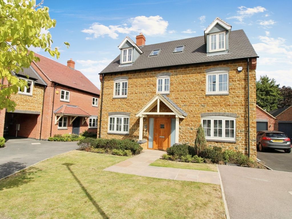 5 bed detached house for sale in Millers Road, Welford, Northampton NN6