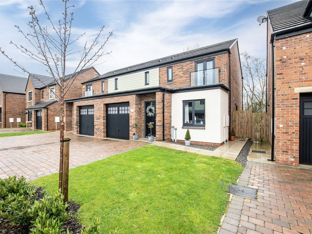 3 bed semidetached house for sale in Wycliffe Close, Jameson Manor
